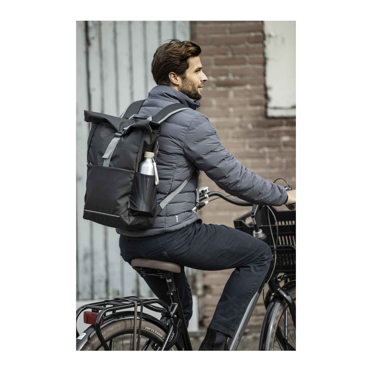Aqua 15" wasserabweisende Fahrradtasche aus GRS Recyclingmaterial 20 L - schwarz 20 Stück