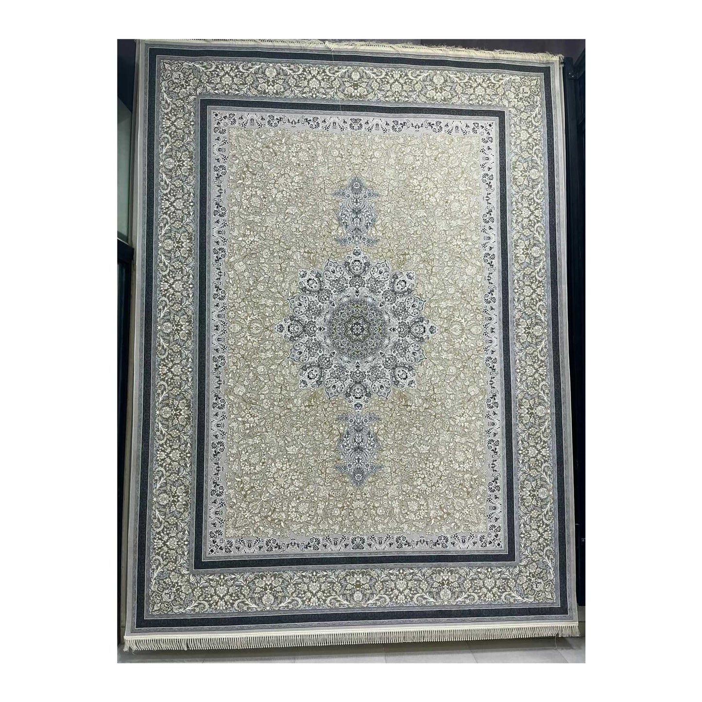 Authentischer Perserteppich - 1200 Shana, Maschinell Gewebte Eleganz mit Traditionellem Iranischem Design