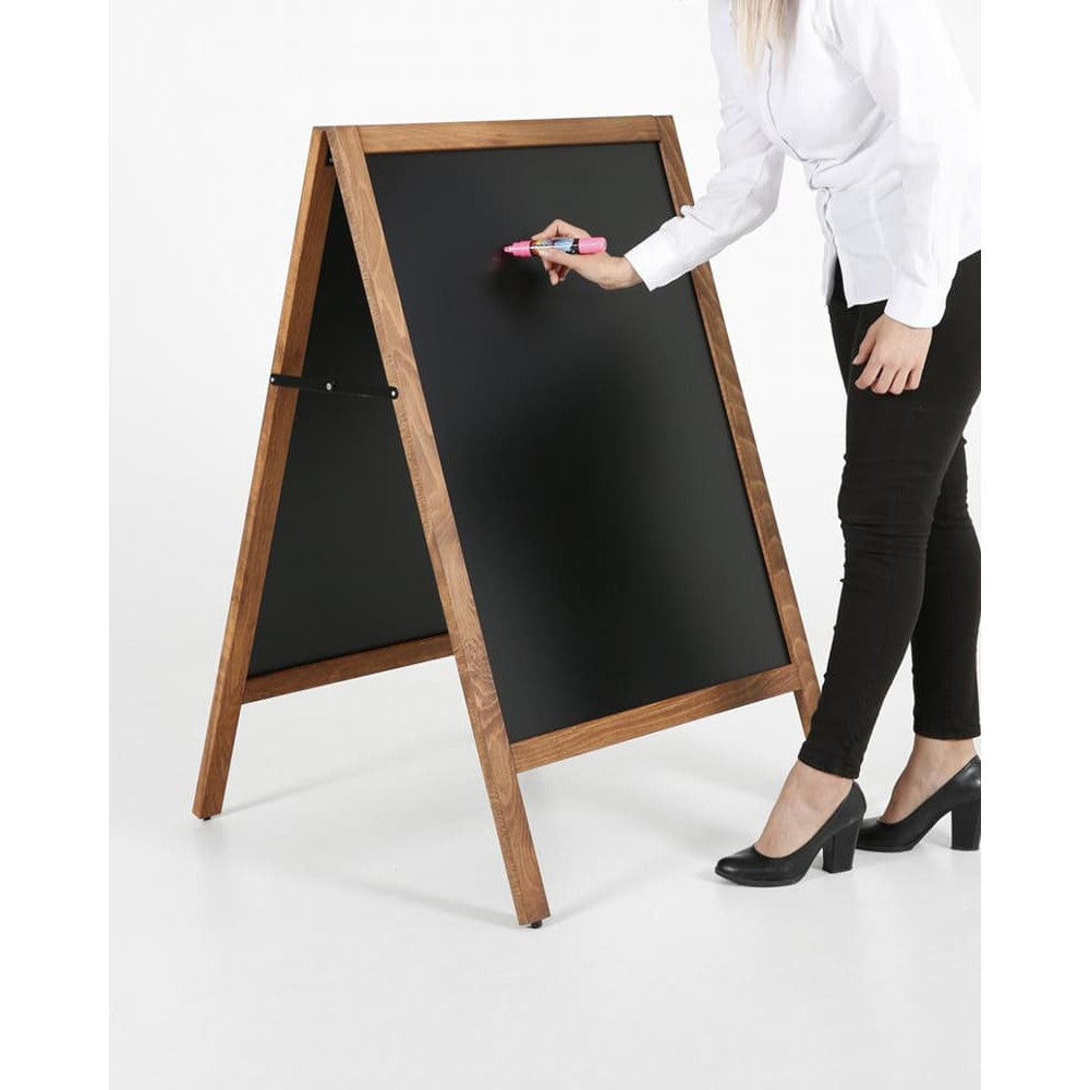 Premium Holz-Kundenstopper A1 – Magnetisch & Wetterfest (Dunkelbraun, Outdoor)