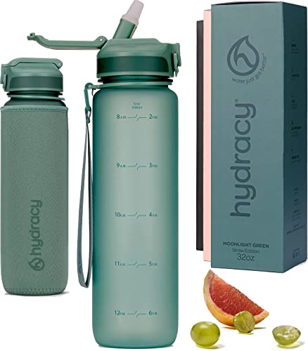 Hydracy Trinkflasche mit Strohhalm und Zeitmarkierung - 1Liter BPA-Frei Auslaufsicher Sportflasche - Kondenswasserfrei Wasserflasche - Ideal für Sport und Outdooraktivität - Mondlichtgrün