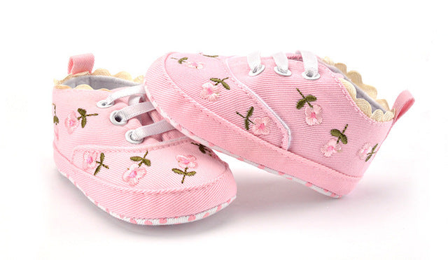 Baby Schuhe - süsse Schühchen für Kleinkinder ideal für die ersten Gehversuche