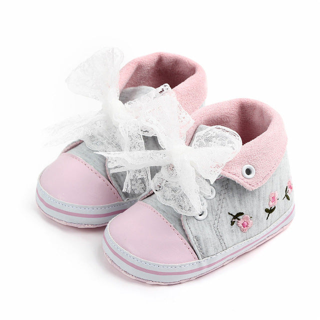 Baby Schuhe - süsse Schühchen für Kleinkinder ideal für die ersten Gehversuche