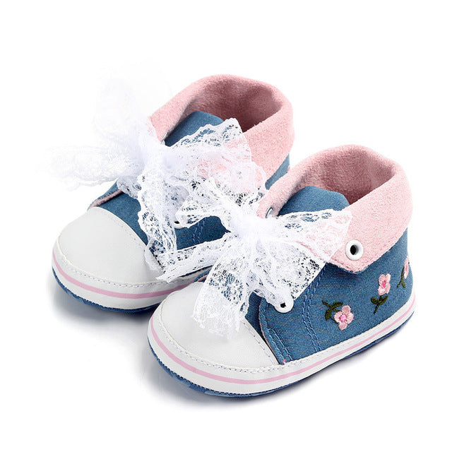 Baby Schuhe - süsse Schühchen für Kleinkinder ideal für die ersten Gehversuche