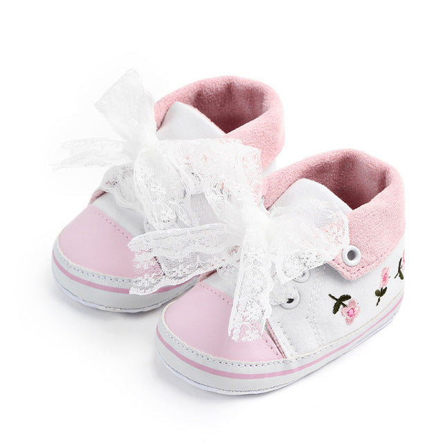 Baby Schuhe - süsse Schühchen für Kleinkinder ideal für die ersten Gehversuche