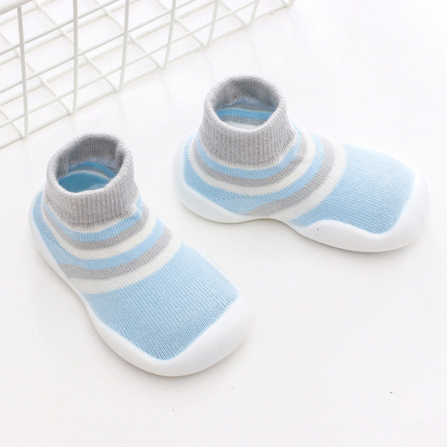 Kinder Socken mit Gummi Sohle - Babyschuhe zum Laufen lernen