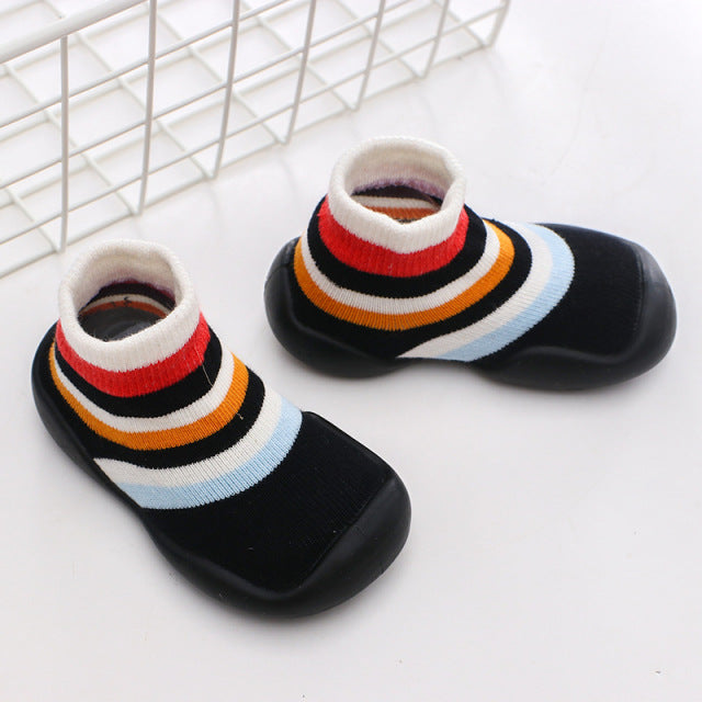 Kinder Socken mit Gummi Sohle - Babyschuhe zum Laufen lernen