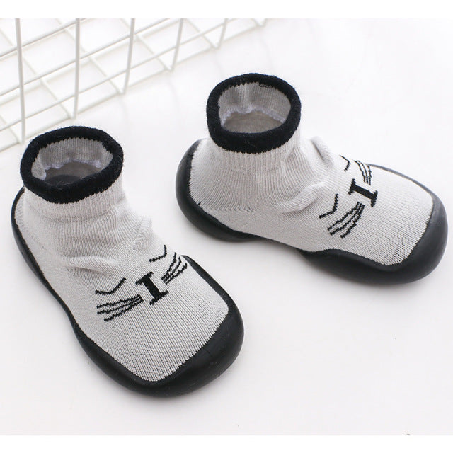 Kinder Socken mit Gummi Sohle - Babyschuhe zum Laufen lernen